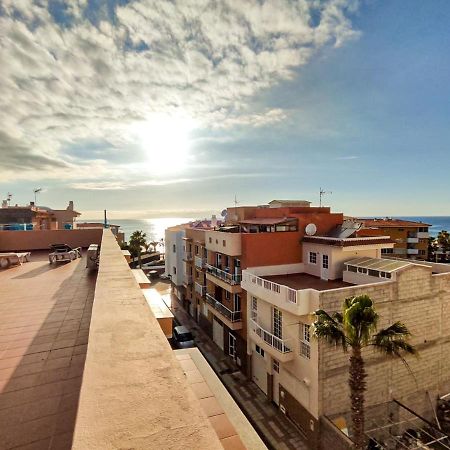 Beautiful Renovated Apartment With Air Conditioning Just Steps From The Sea In Playa San Juan Exterior foto
