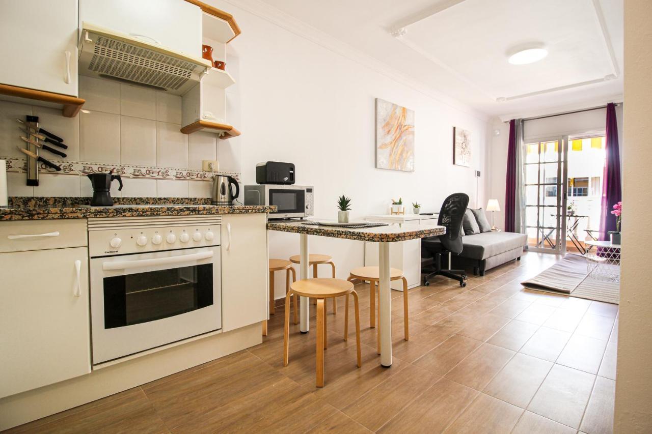 Beautiful Renovated Apartment With Air Conditioning Just Steps From The Sea In Playa San Juan Exterior foto