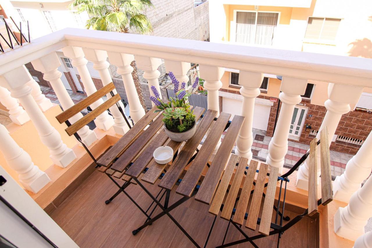 Beautiful Renovated Apartment With Air Conditioning Just Steps From The Sea In Playa San Juan Exterior foto