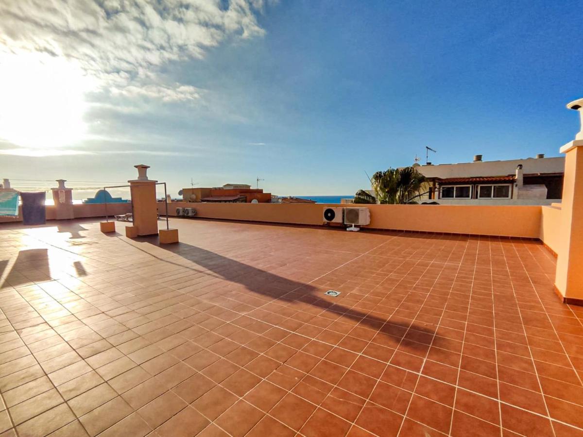 Beautiful Renovated Apartment With Air Conditioning Just Steps From The Sea In Playa San Juan Exterior foto